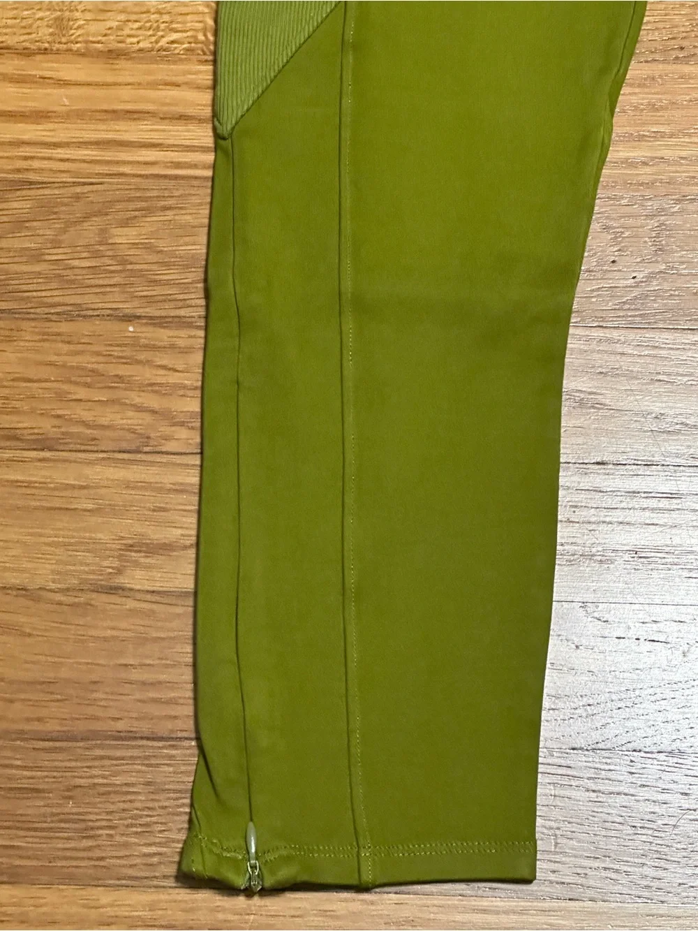 Free People Olive Green Skinny Joggers with Ribbing and Ankle Zippers